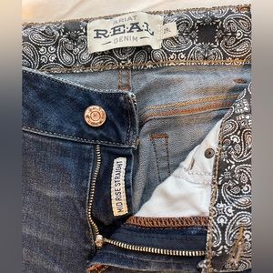 Ariat REAL Denim women’s Mid Rise Straight size 29L